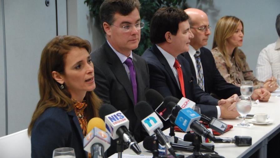 Unas 24 asociaciones industriales piden modificar ley 28-01 Unas 24 asociaciones industriales piden modificar ley 28-01