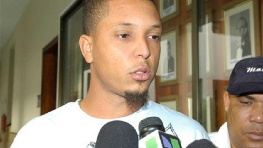 Juan Carlos Oviedo firmó por un año con los Rays