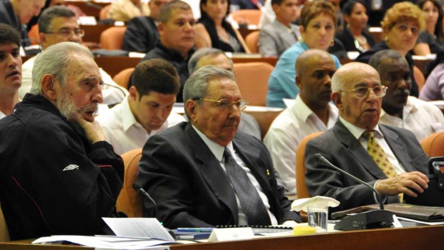 Raúl Castro es ratificado como presidente de Cuba para los próximos 5 años
