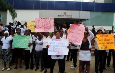 Protestan en Aduanas por aumento de costos de pacas - Diario Libre