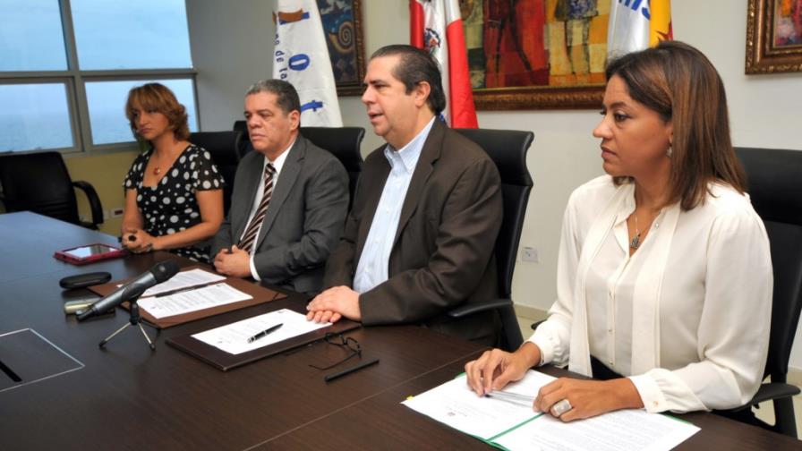 Mitur e Indotel acuerdan invertir en cableado ZC