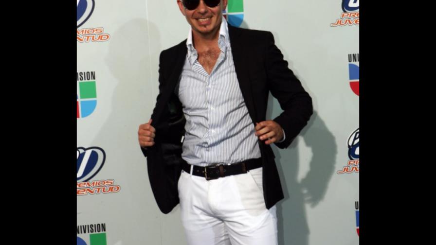 Pitbull da vida a una rana en Epic