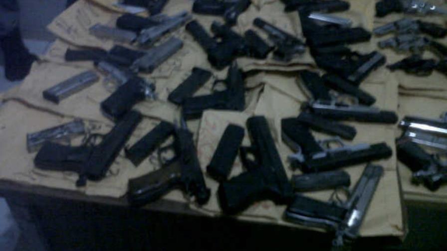 Un compraventero tenía 55 armas de fuego empeñadas