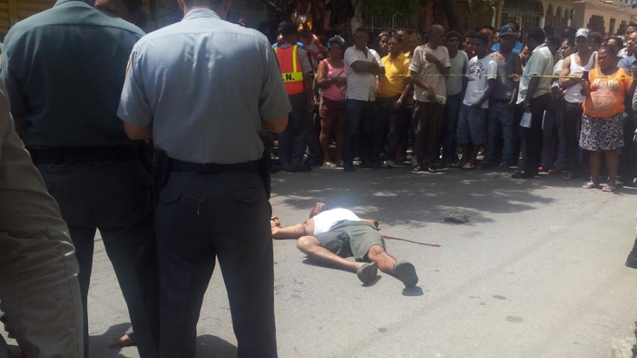 Matan a dos hermanos en el sector de Los Mina Matan a dos hermanos en el sector de Los Mina