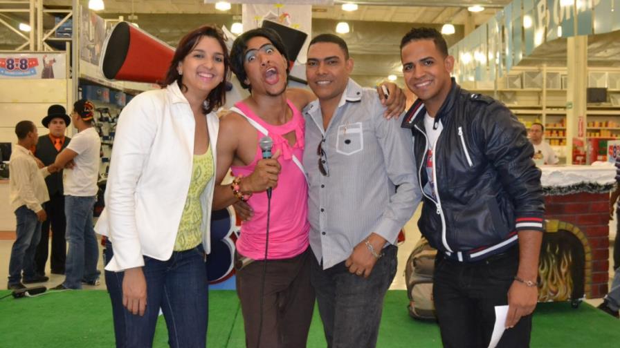 Ferretería Ochoa premia a los ganadores de Promoción 8x8