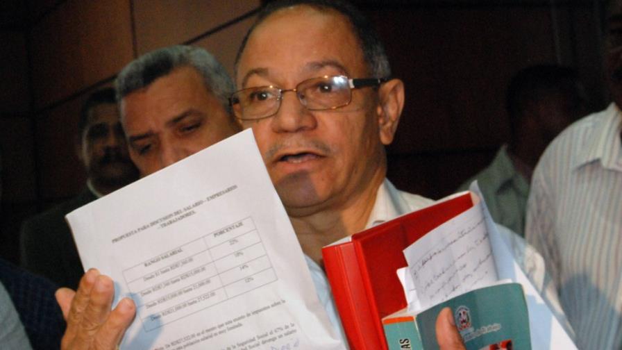 Las centrales sindicales y los empresarios, cara a cara hoy