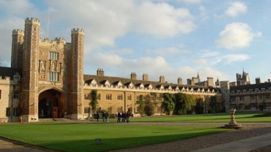 Cambridge conmemora la descripción del ADN hace 60 años con su descubridor