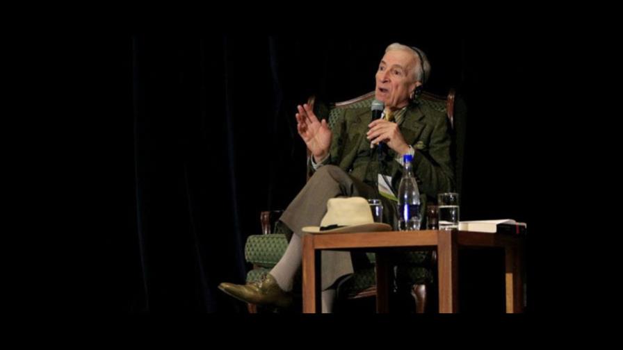 Gay Talese: Gastamos millones en defensa en vez de conocer al enemigo