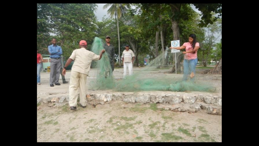 Alertan sobre red de pesca en Parque Submarino La Caleta Alertan sobre red de pesca en Parque Submarino La Caleta