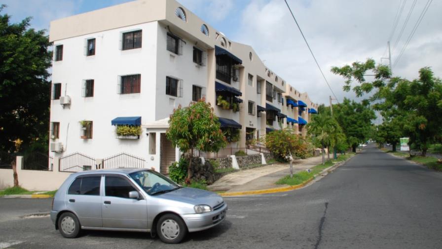 Denuncian banda azota el residencial José Contreras
