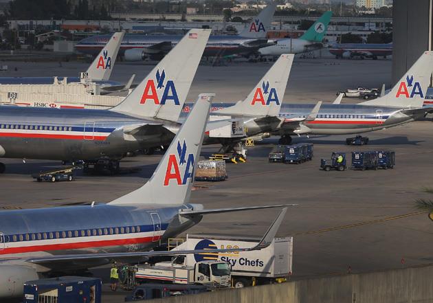 American Airlines pasa a las tabletas de vuelo y elimina documentos de papel