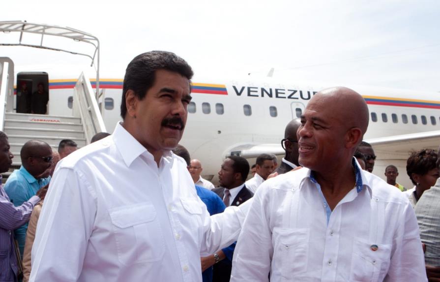 Presidente de Venezuela llega a Haití a ratificar hermandad