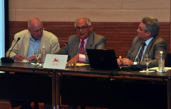 El Centro León Conmemora los 100 años de Vela Zanetti