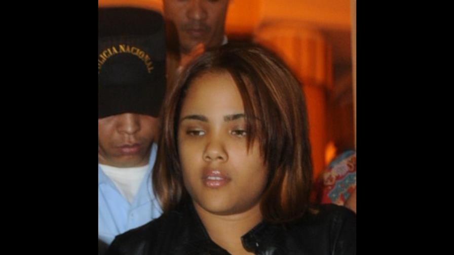 Martha Heredia, nerviosa, es llevada al hospital Martha Heredia, nerviosa, es llevada al hospital