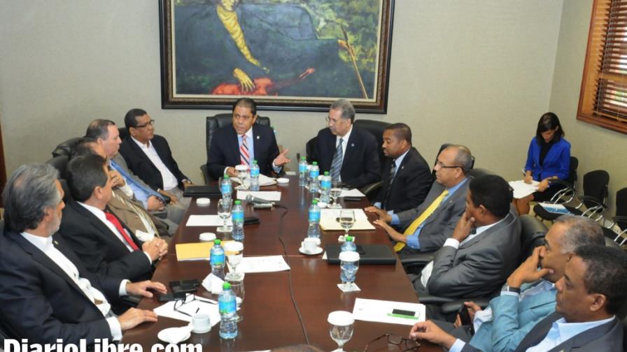 El Gobierno contratará abogados para cobrar a empresas de zonas francas