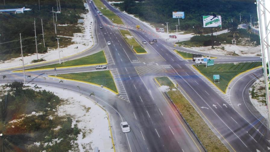 La autovía del Coral y el corredor turístico ayudarán a dinamizar el turismo