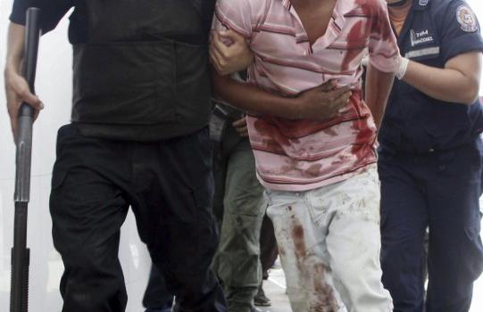 Al menos 54 muertos y 80 heridos en motín en cárcel venezolana