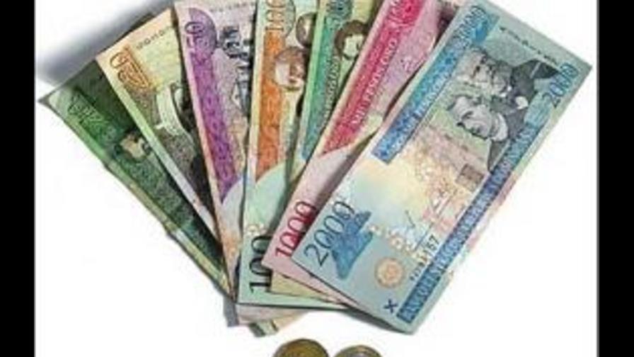 El peso dominicano se aprecia 0.14 % frente al dólar