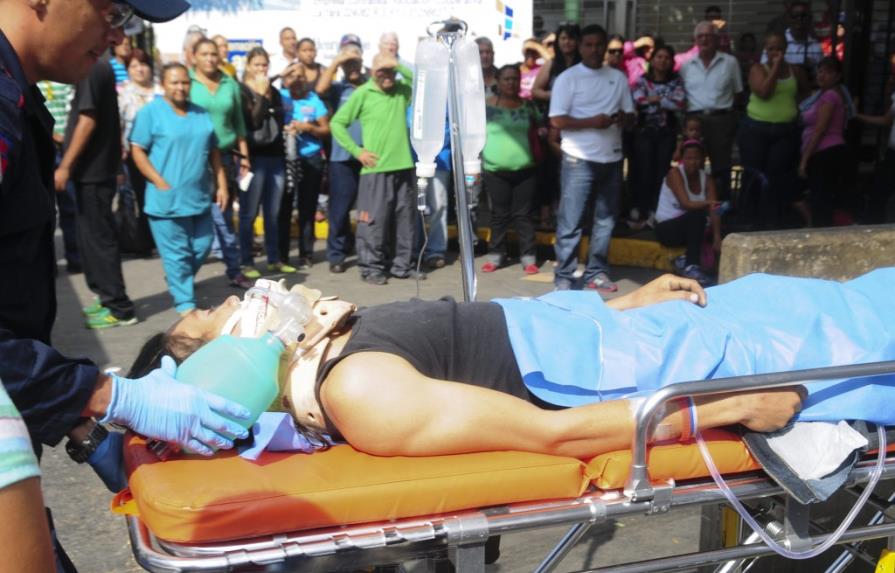 Maduro anuncia investigación de motín carcelario que dejó al menos 54 muertos