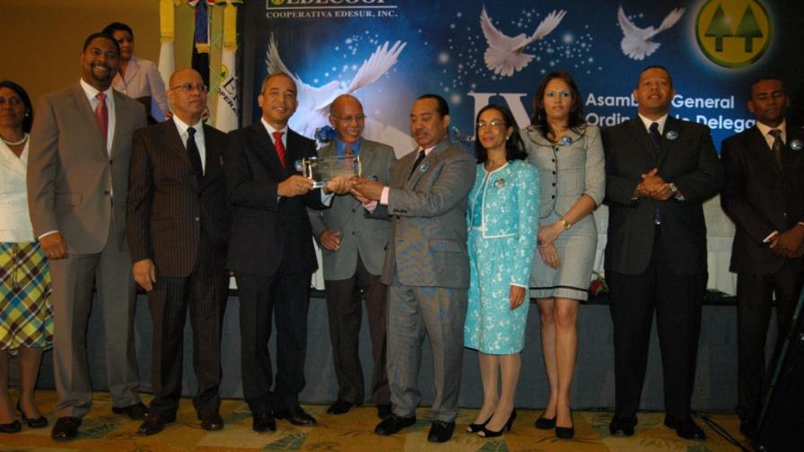 El 2012 cerró con déficit US$1,500 MM en la CDEEE El 2012 cerró con déficit US$1,500 MM en la CDEEE