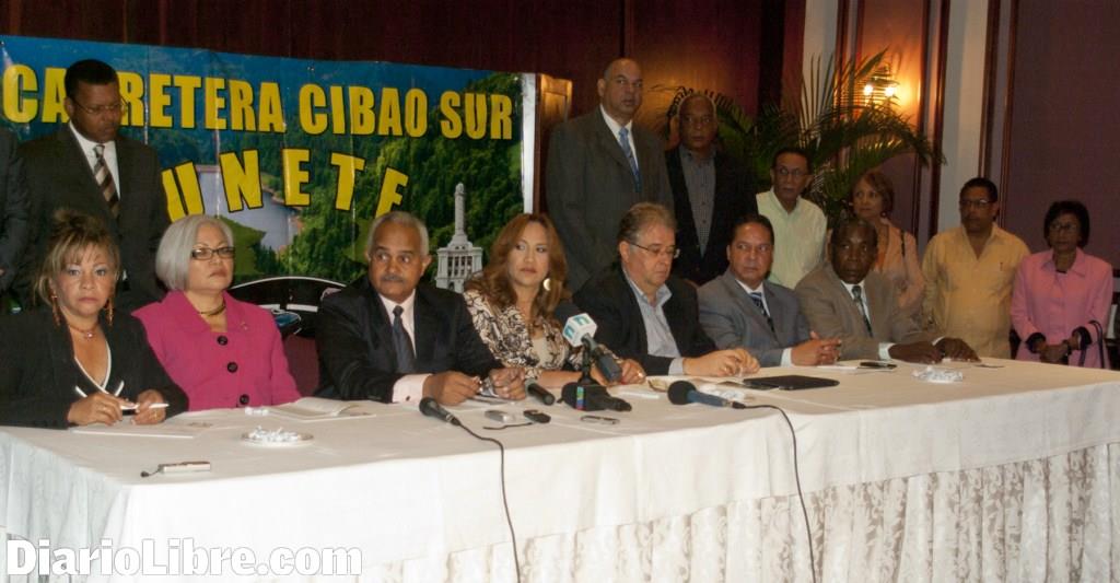 Personalidades del Cibao y el Sur se unen en torno a proyecto de carretera San Juan-Santiago