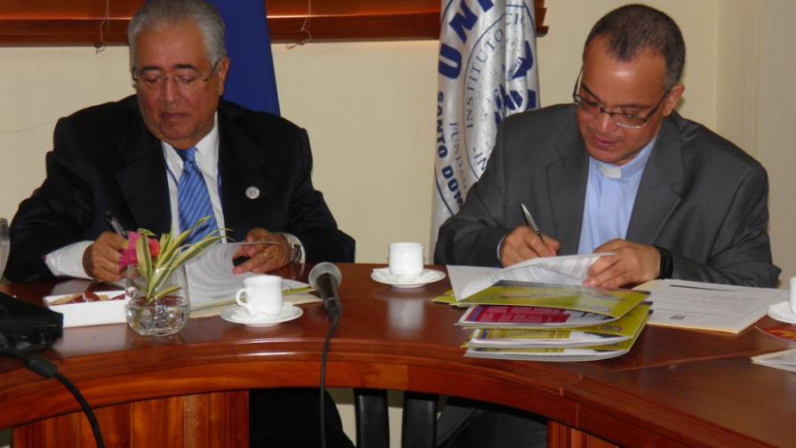 Universidad y empresa firman acuerdo para fomentar el agro