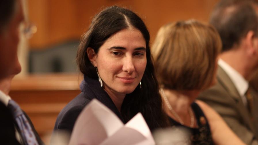 Yoani Sánchez teme no poder salir de Cuba al regreso de su gira