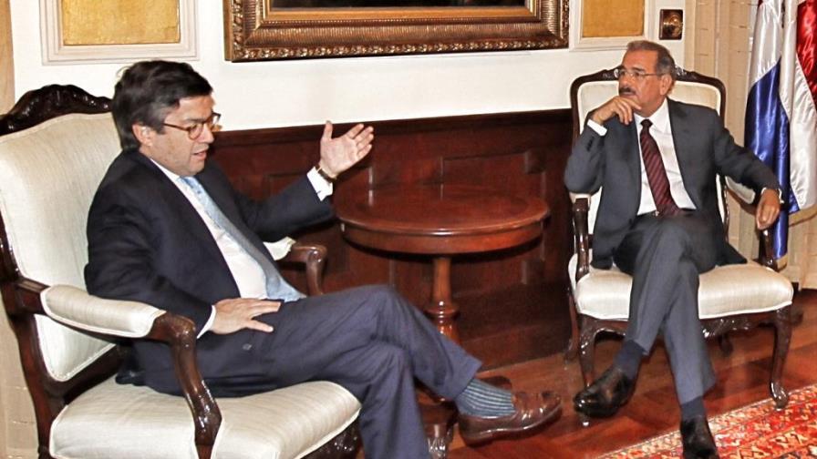 Danilo Medina se reúne con el presidente del BID