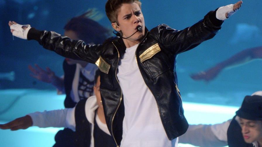 Policía sueca halla drogas en autobús de Justin Bieber