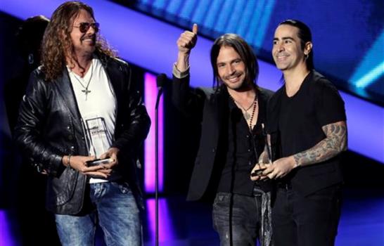 Romeo Santos, Maná y Don Omar se llevan los primeros premios Billboard