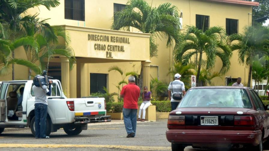 Arrestan policías que abandonaron servicio