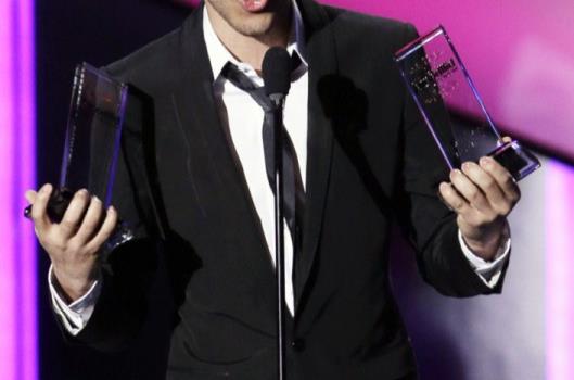 Romeo Santos, Maná, Don Omar y Prince Roy brillan en los Billboard