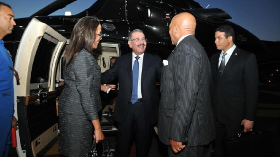 Presidente Medina llega a Haití para participar en Cumbre