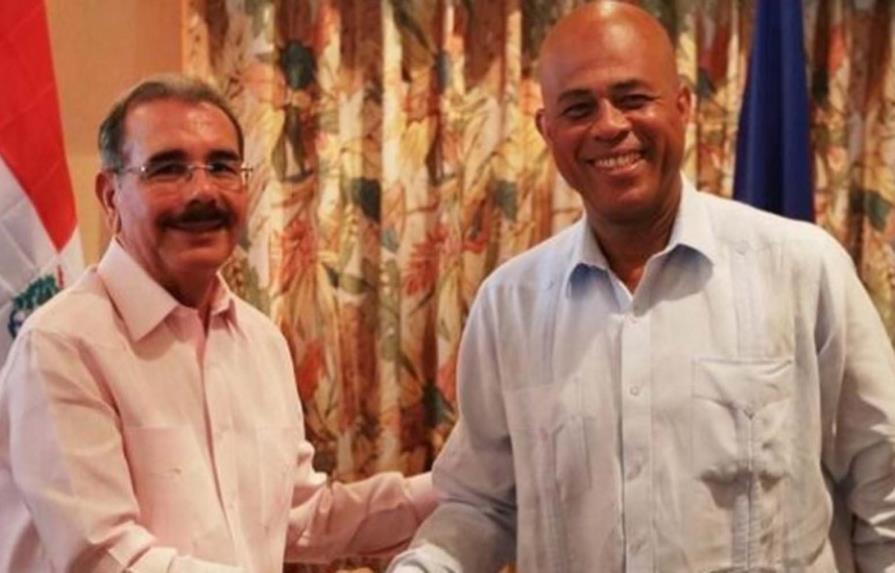 Danilo Medina ofrece ayuda a Haití para documentar a sus ciudadanos