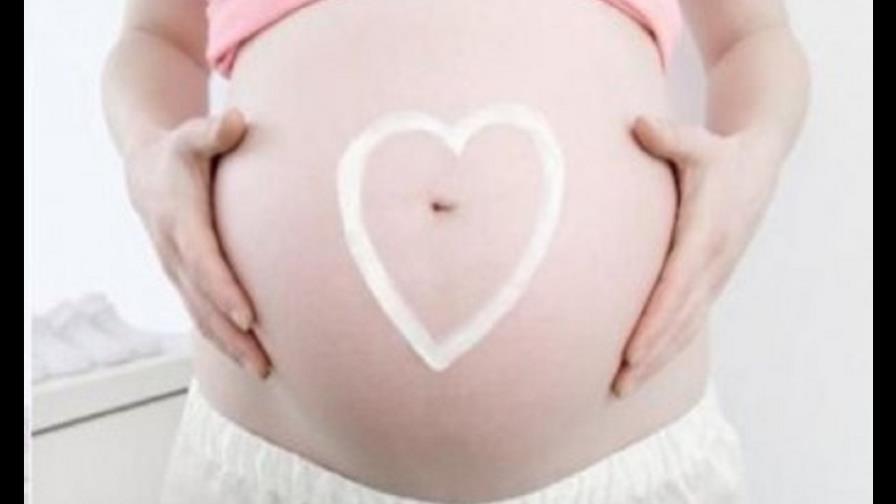 Cae tasa de embarazos entre adolescentes hispanas