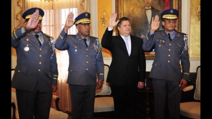Presidente Medina juramenta nuevos jefes Policía y Dirección de Drogas Presidente Medina juramenta nuevos jefes Policía y Dirección de Drogas