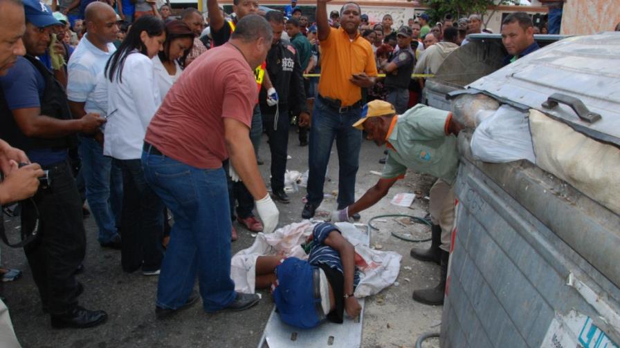 Identifican cadáver hallado contenedor