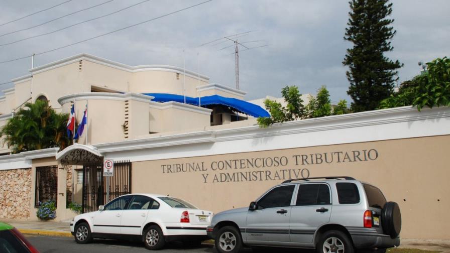 Tribunal ordena al Ministerio de Educación adjudicar la fabricación de butacas Tribunal ordena al Ministerio de Educación adjudicar la fabricación de butacas