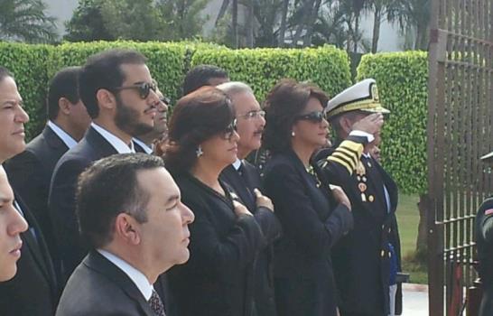 Danilo Medina llega a la sede del Congreso Nacional