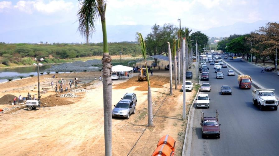 Líos de piscinas en Semana Santa llegan a Santiago