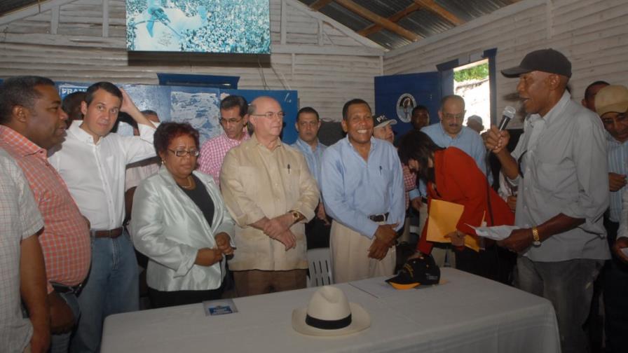 Hipólito dice hará todo por unidad del PRD