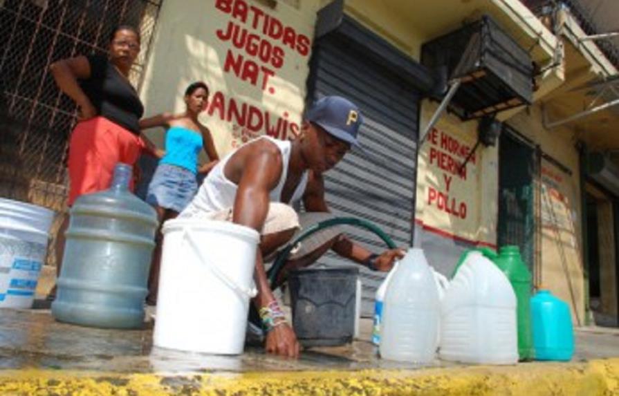 Osiris de León: 3.5 millones de dominicanos consume agua cloacal