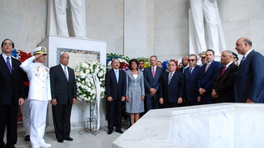 El país rinde tributo a DUARTE