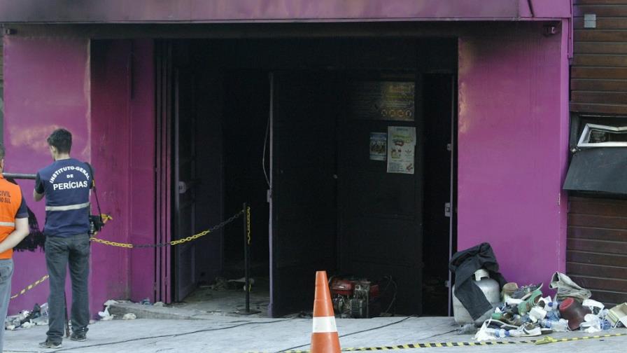 Arrestan a dueño de discoteca incendiada en Brasil y a dos de los músicos Arrestan a dueño de discoteca incendiada en Brasil y a dos de los músicos