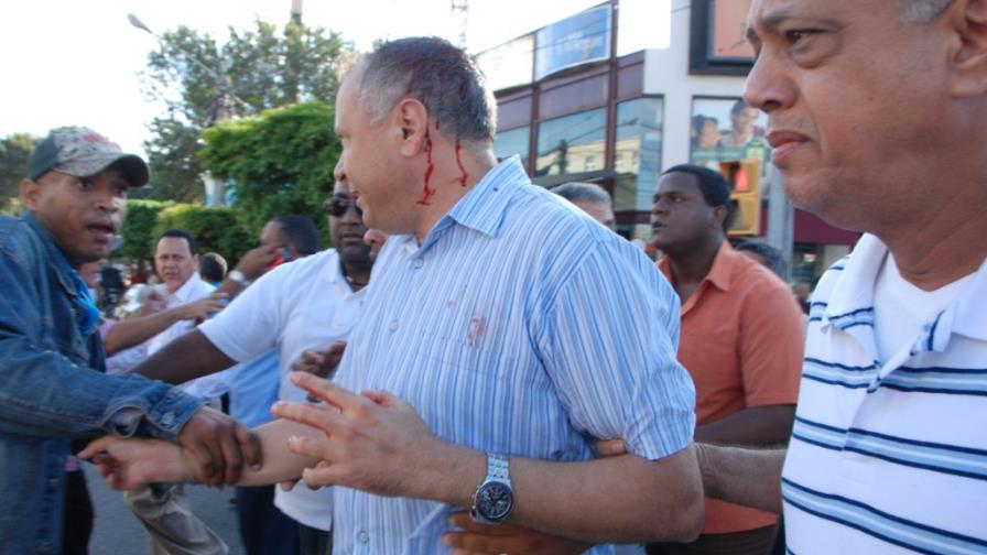Regidor se querella contra Miguel Vargas por tentativa de homicidio