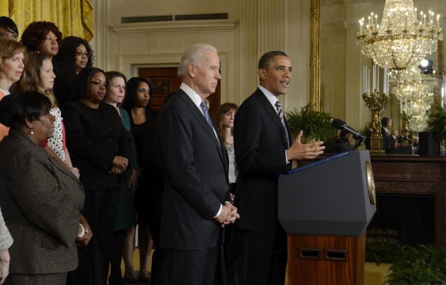 Obama critica las voces poderosas que impiden voto para el control de armas