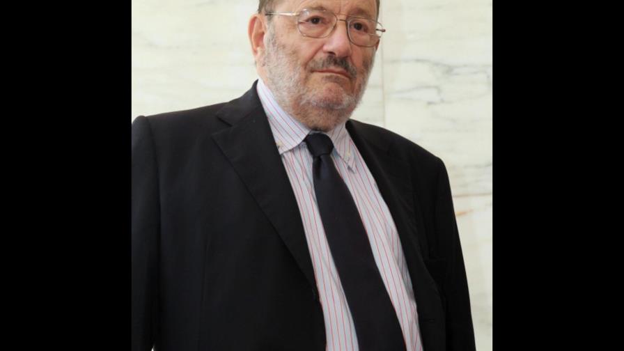 Umberto Eco define a Francisco como el Papa de la globalización Umberto Eco define a Francisco como el Papa de la globalización
