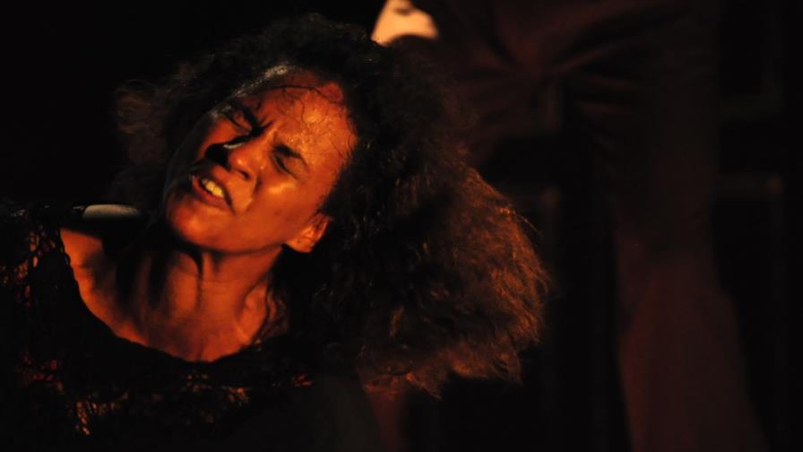 Andrea Evangelina sube a escena hoy y mañana
