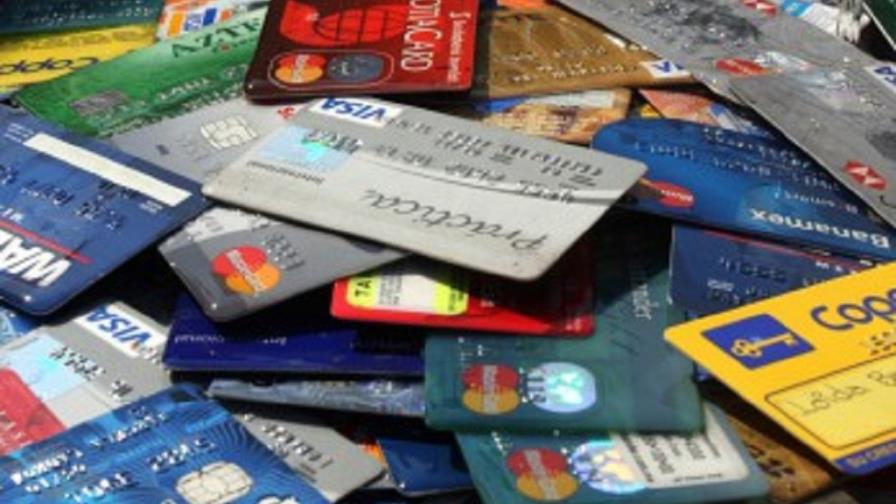 Apresan hombre acusado de comprar pasajes aéreos con tarjetas clonadas Apresan hombre acusado de comprar pasajes aéreos con tarjetas clonadas