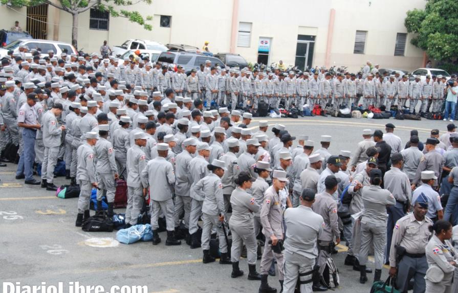 Interior y Policía evalúa más de mil oficiales para ascenso